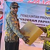 Pemprov Papua Tengah Bagikan 950 Lampu LSHE ke Delapan Kabupaten 