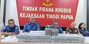 Skandal Besar Dana DAK Rp 11 Miliar di Keerom Lenyap Misterius, Kejati Papua Geram, Buru Jejak Korupsi! Skandal Besar Dana DAK Rp 11 Miliar di Keerom Lenyap Misterius, Kejati Papua Geram, Buru Jejak Korupsi!