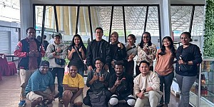 Tangan Muda Papua Menyentuh yang Tak Tersentuh: Misi 3 Minggu Lawan Skabies di Pedalaman Pegunungan Tangan Muda Papua Menyentuh yang Tak Tersentuh: Misi 3 Minggu Lawan Skabies di Pedalaman Pegunungan