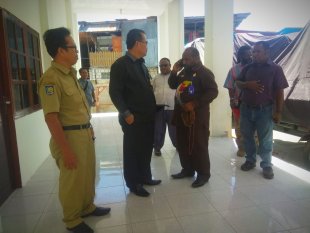 Gara-Gara Sebut Kasus Mapenduma Hoax Anggota DPR Papua Emus Gwijangge Diperiksa di Polda