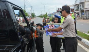 Polres Merauke bersama Polisi Cilik Himbauan Tertib Berlalulintas 